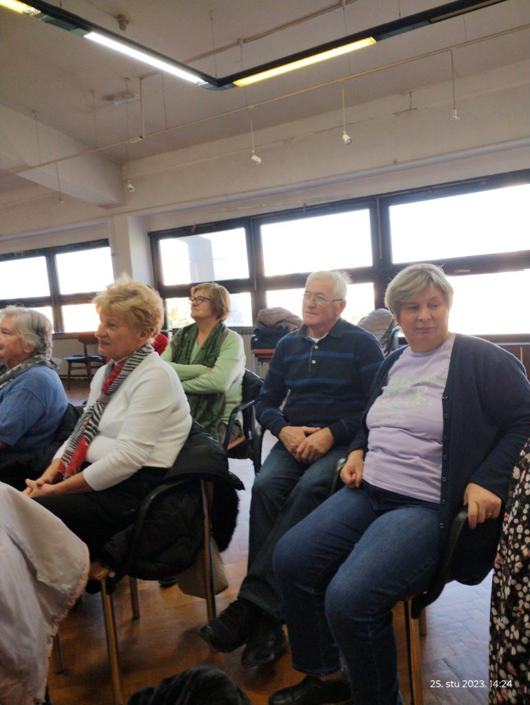 IMG_20231125_142422589_BURST001